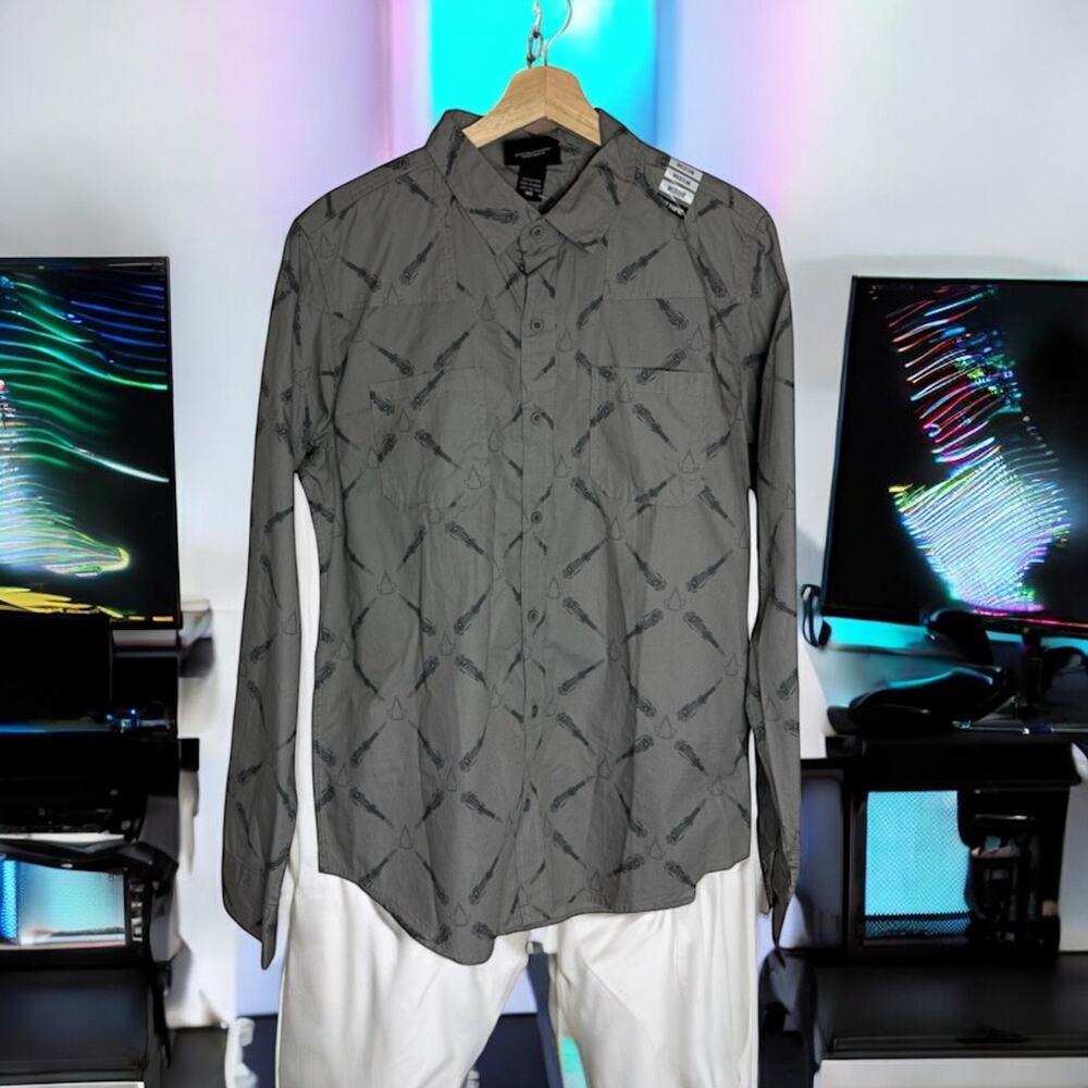 Assassin's Creed NWT Men's Medium Cotton Gray Blade Print L/S Button Up Shirt